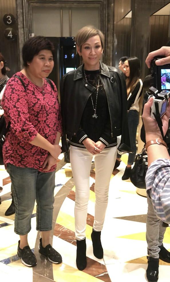周润发前妻余安安宣布当外婆
