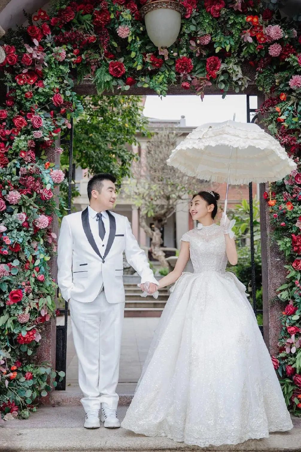 何雯娜梁超奥运婚纱照 何雯娜梁超奥运婚纱照