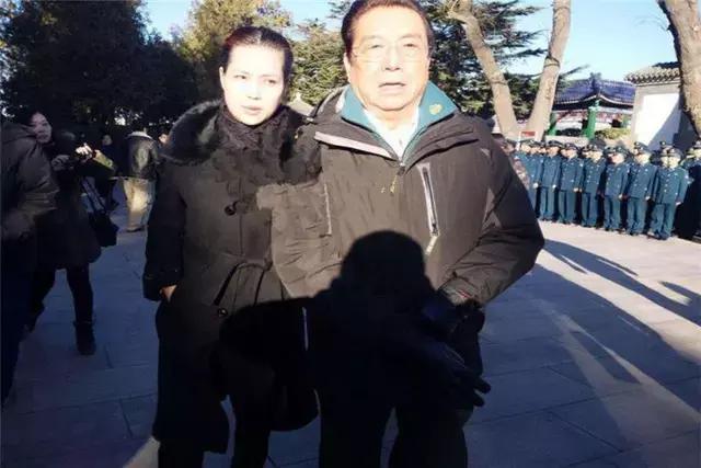 包括李天一受害女子杨佳的词条