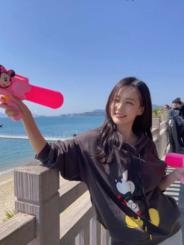 李一桐回应早年爱吃墙皮言论 李一桐回应早年爱吃墙皮言论