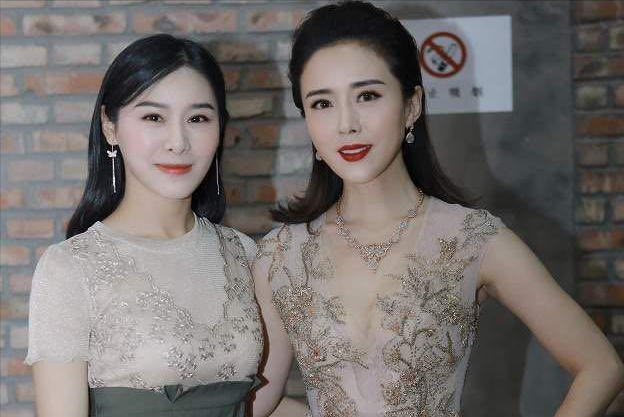 颜丹晨的老公