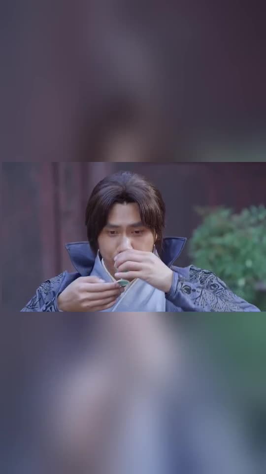 李云迪被拘侠客岛颁发评论的复杂引见