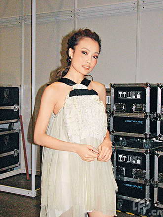 容祖儿何韵诗 容祖儿何韵诗