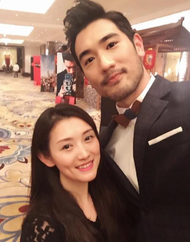 高以翔结婚照