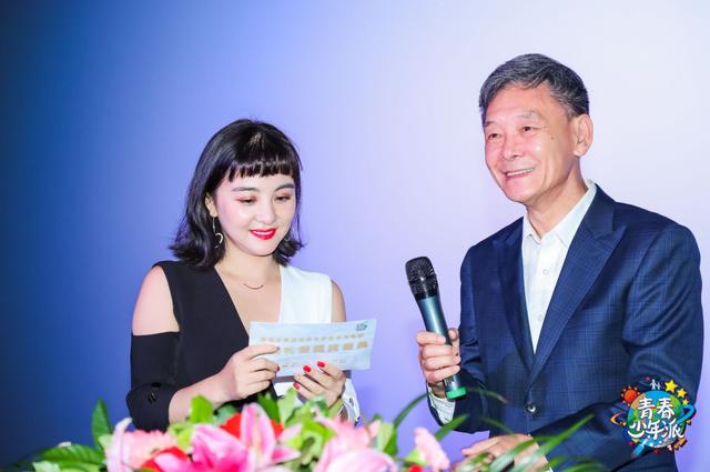 眼泪漆亚灵