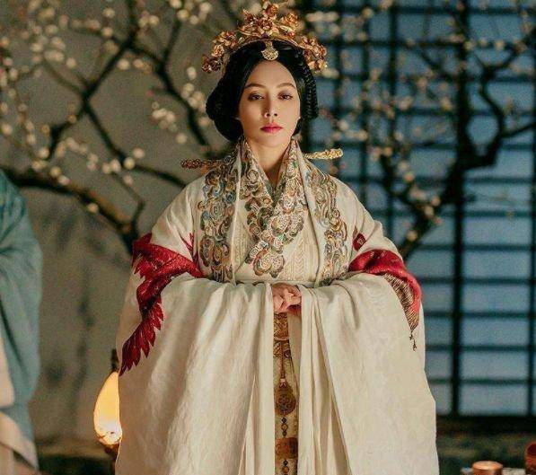 于正为中年女演员发声