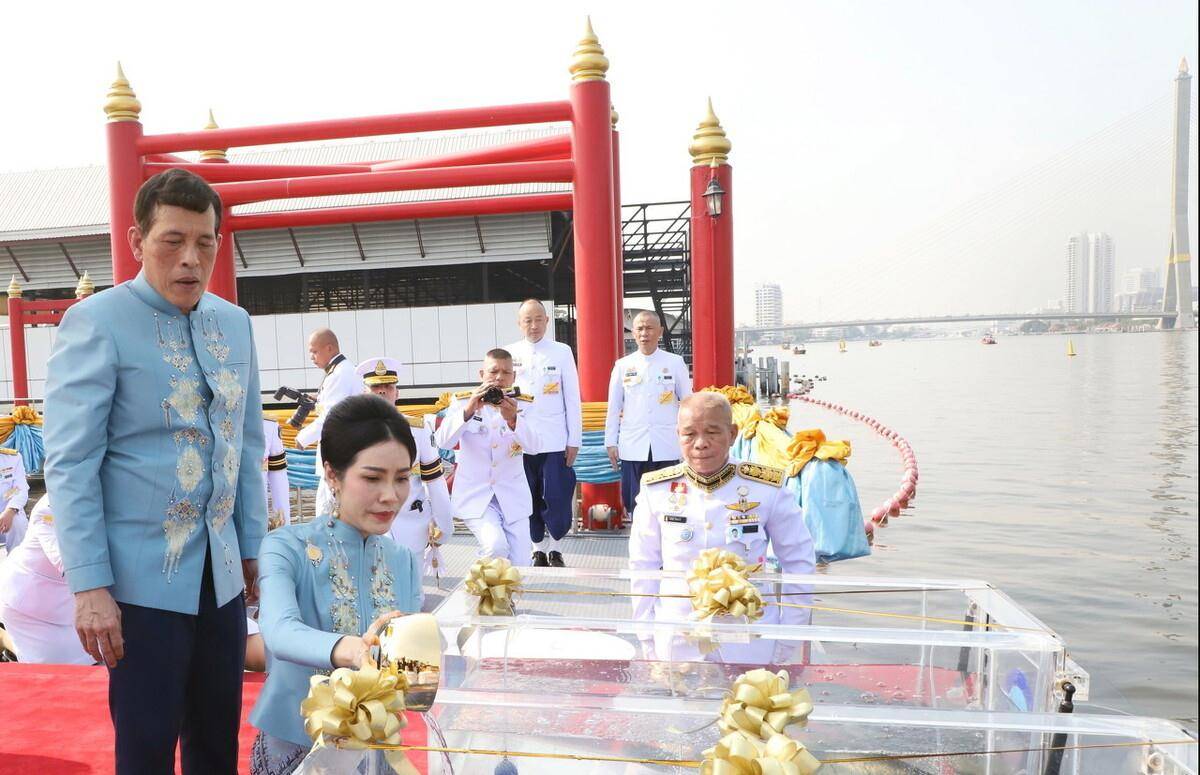 诗妮娜被封皇后 诗妮娜被封皇后