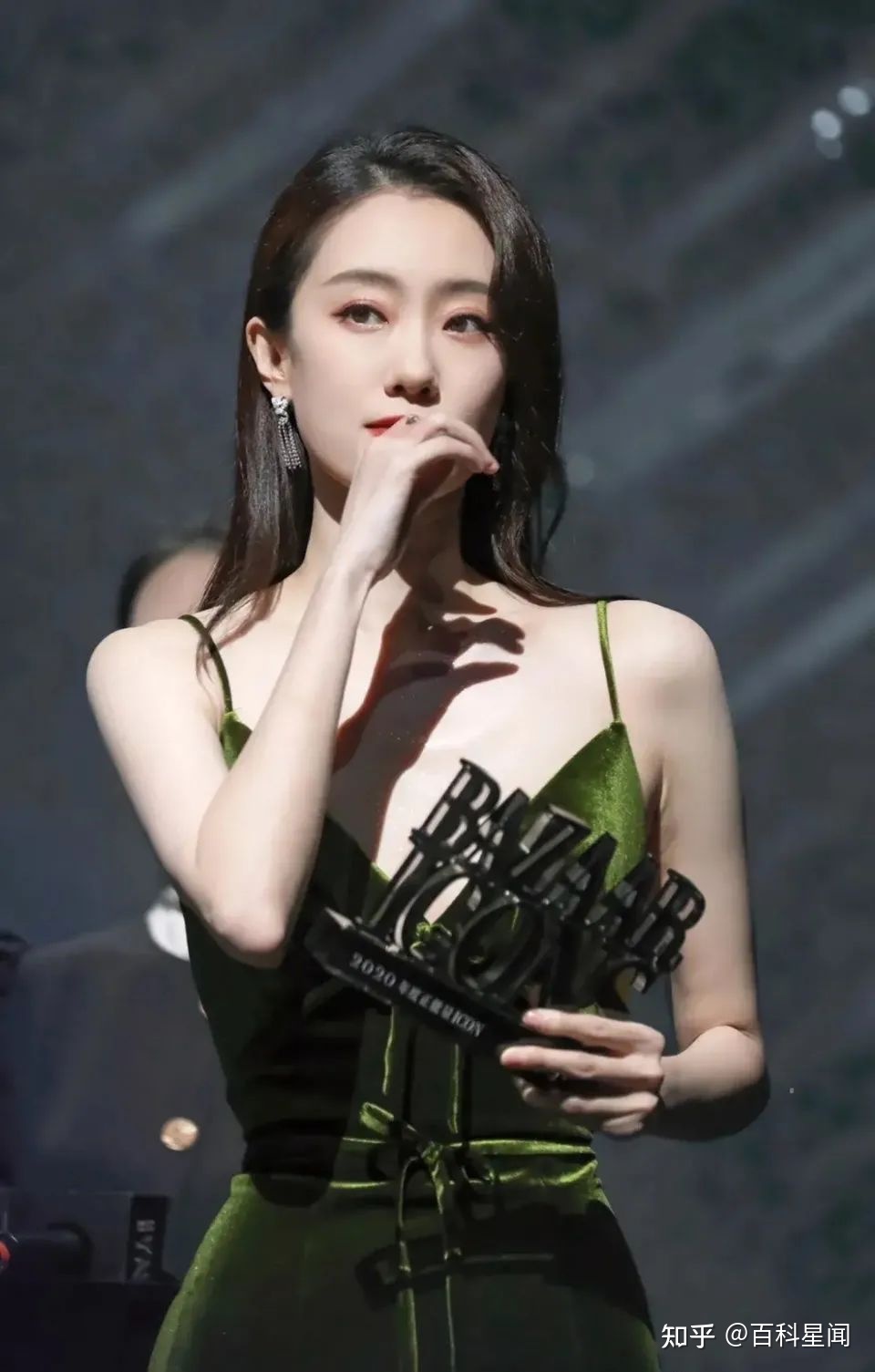 张小斐百度百科