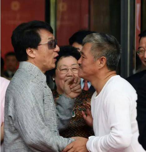 臧天朔冒犯成龙