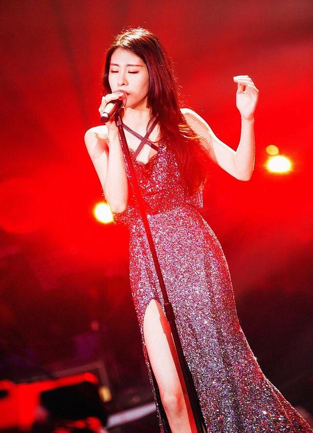 张碧晨多大