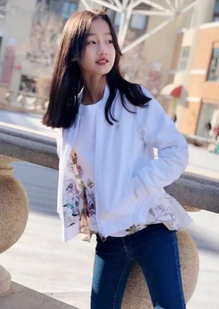 明骏女孩娃娃