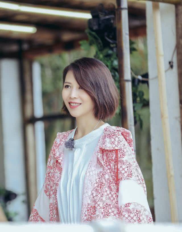 蔡少芬46岁产子