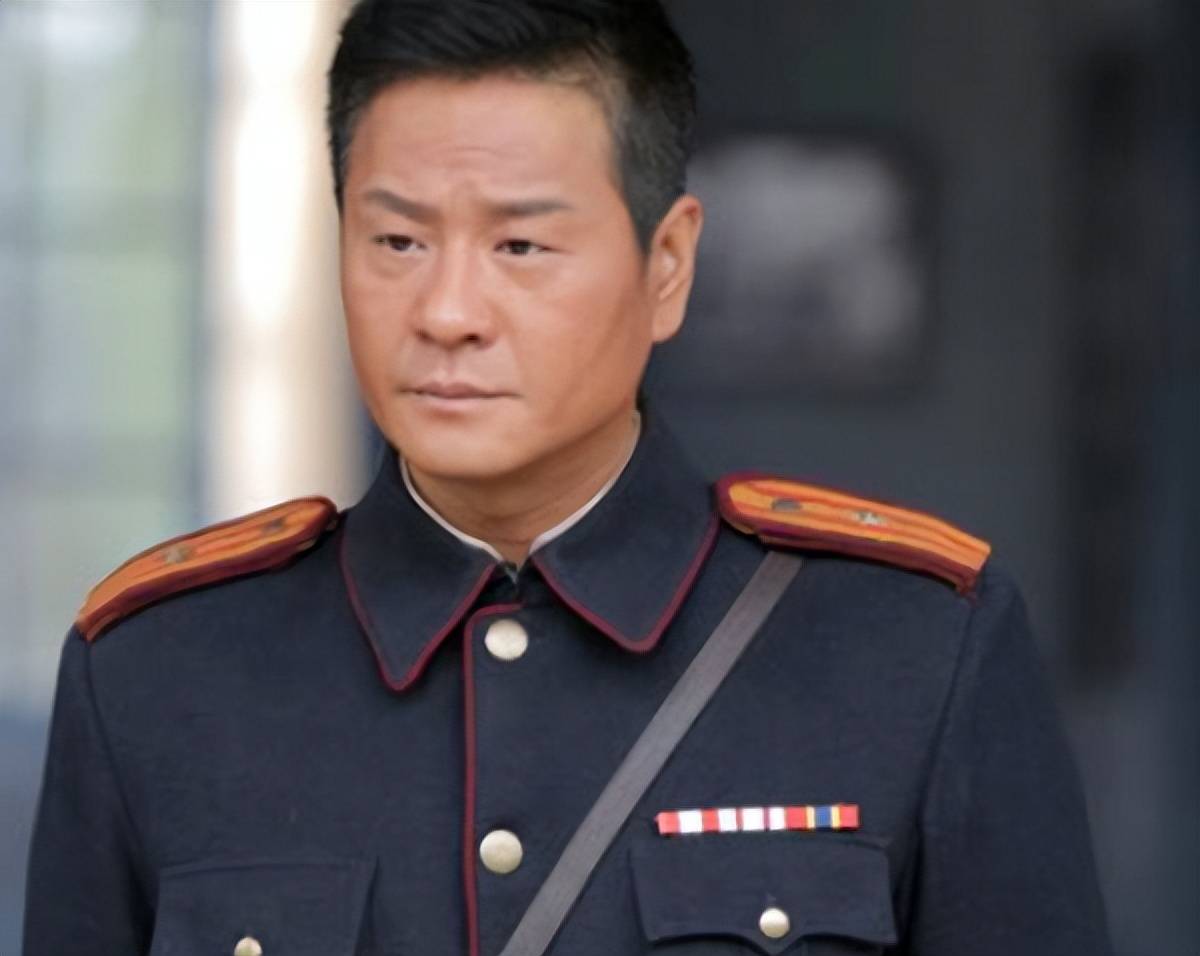 连奕名杨若兮