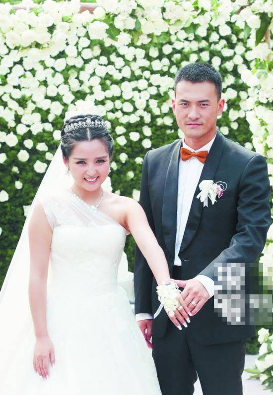 赫子铭机场打何洁