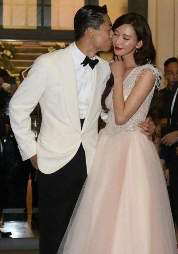 林志玲颁布发表成婚时的灌音 林志玲颁布发表成婚时的灌音