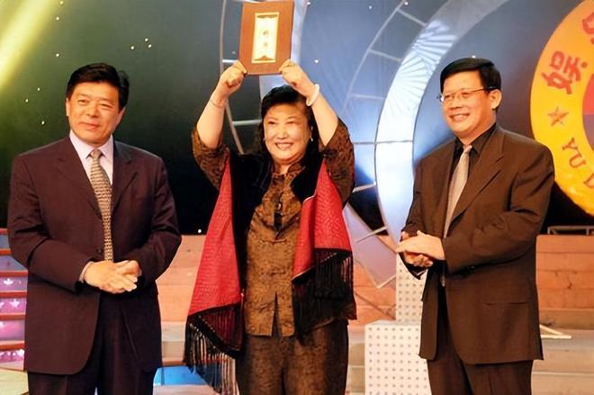 何庆魁老婆张艳茹简介 何庆魁老婆张艳茹简介