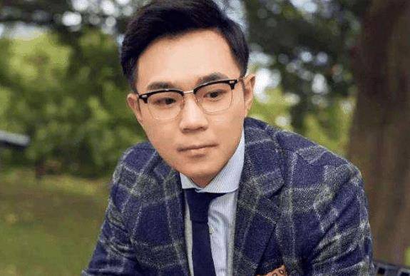 董成鹏妻子张文露的复杂引见