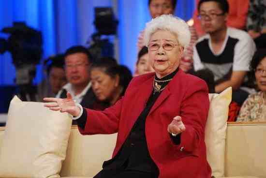 蔡明是田华的女儿吗