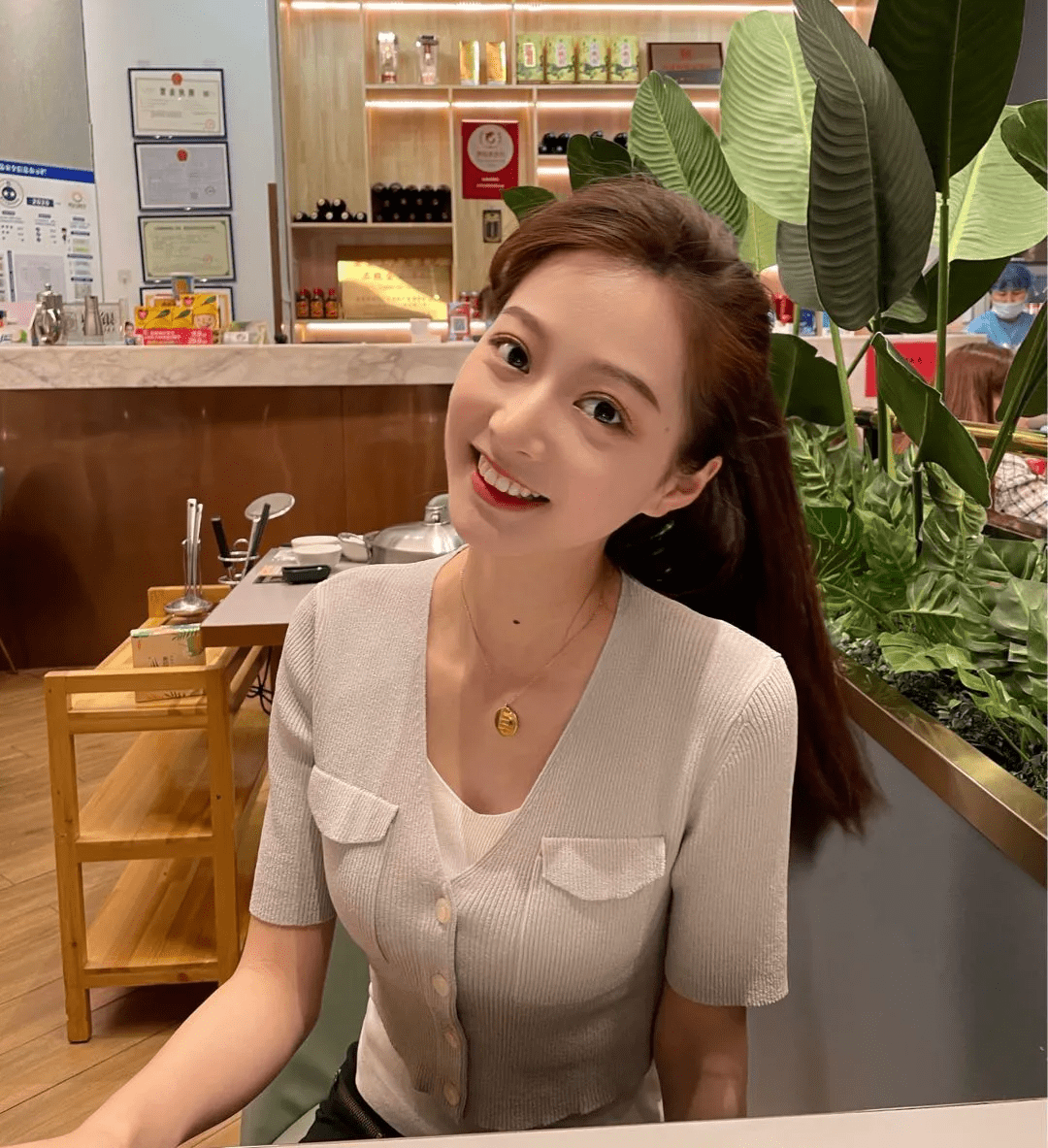 领诵员冯琳为酝酿情感曾去参不雅红船的复杂引见 领诵员冯琳为酝酿情感曾去参不雅红船的复杂引见