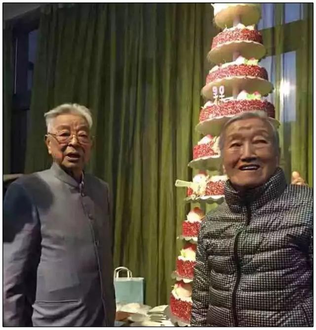 包括褚时健当年冒犯了谁的词条