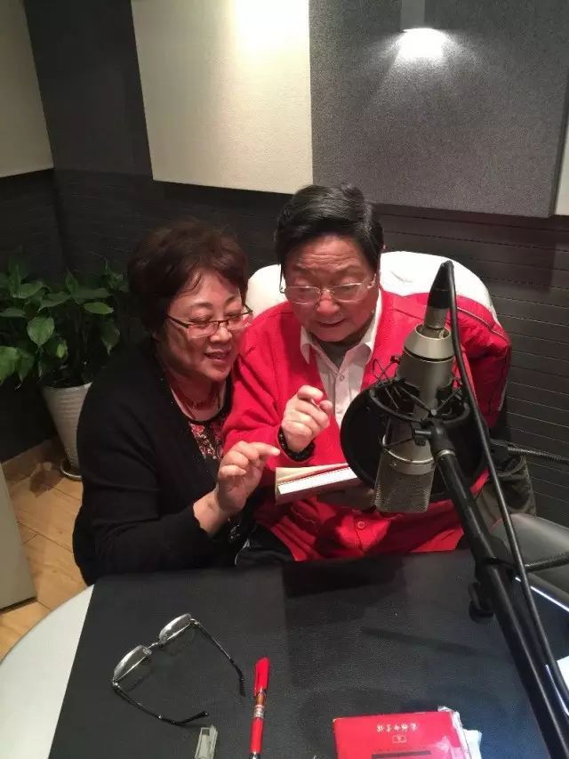 张家声去世
