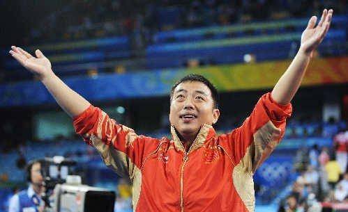 魏纪中与刘国梁事件的复杂引见