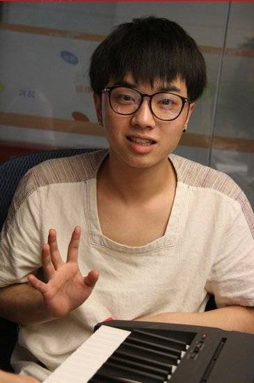 包括高兴男声仿照权志龙的词条 包括高兴男声仿照权志龙的词条