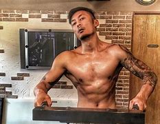 余奕豪