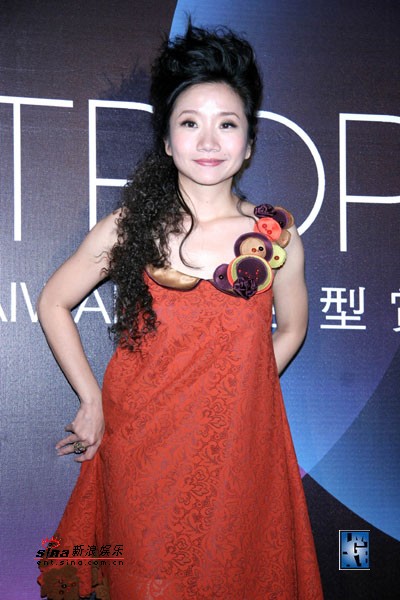 台湾女星叶安婷婚后假寓上海