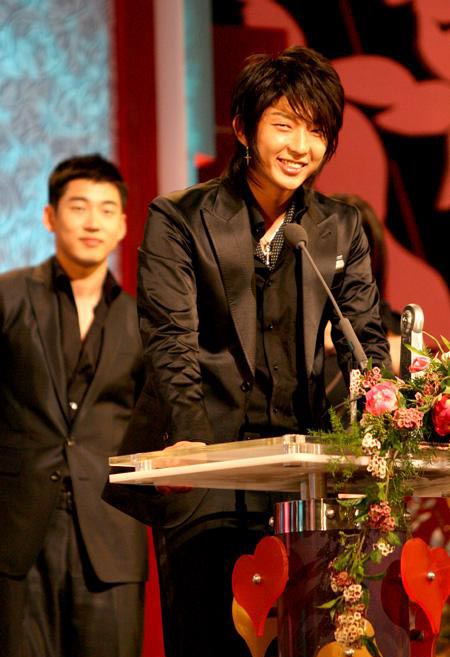 高兴大本营李俊基 高兴大本营李俊基