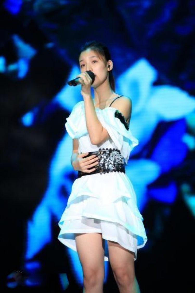 陆翊野花