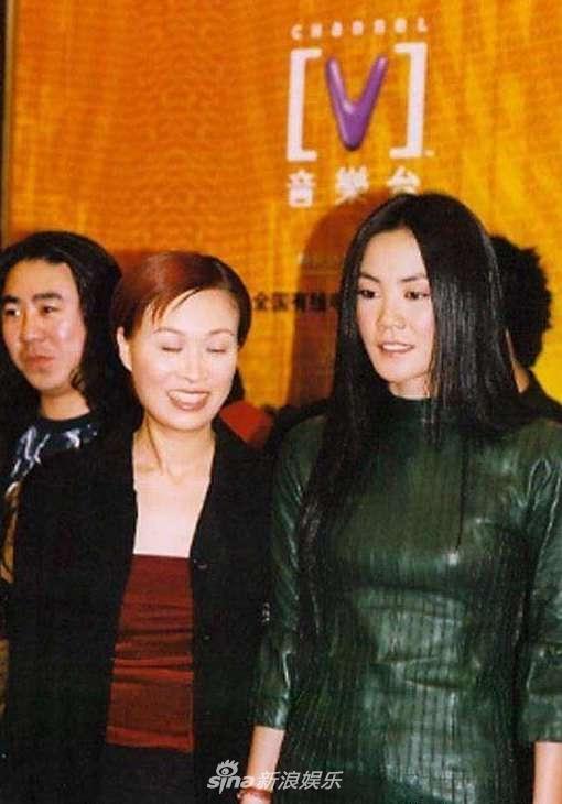 那英闺蜜团合影
