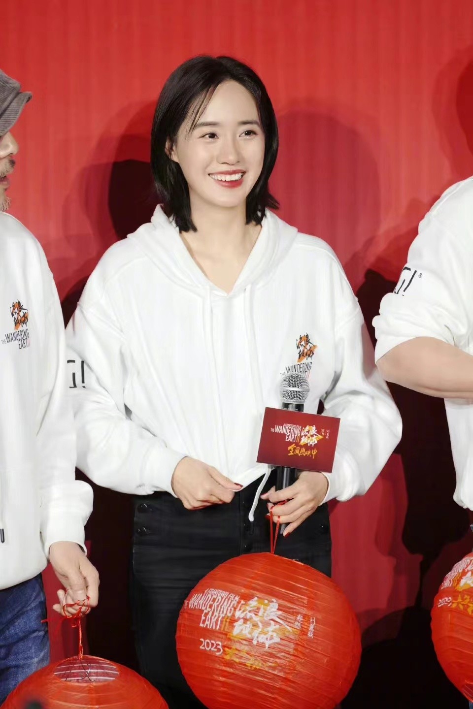 王智低调现身民政局领证的复杂引见