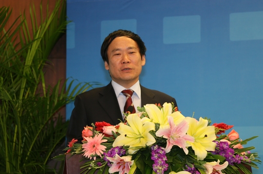 杨卫泽妻子的复杂引见