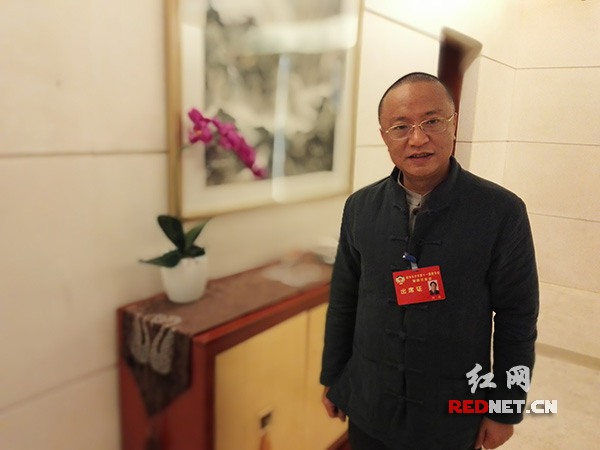 刘岳团体材料