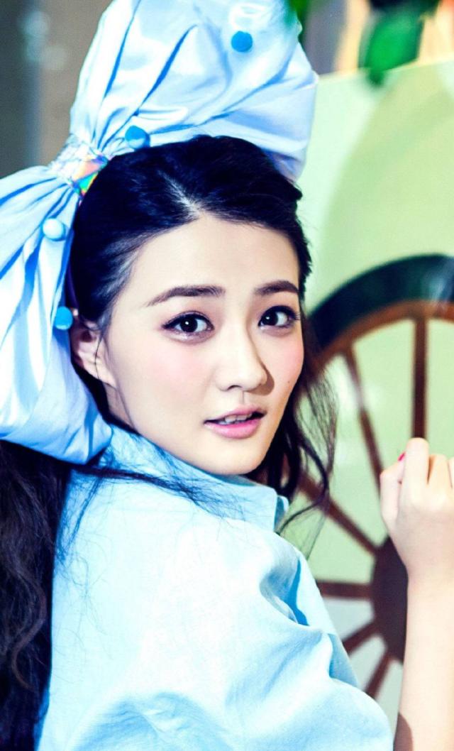 徐璐薛宝琴