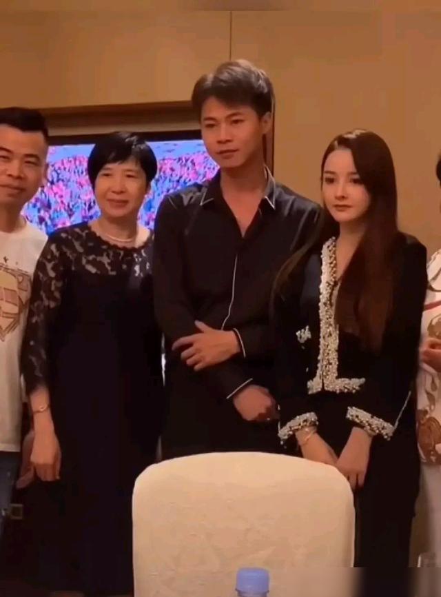 广西许升华真正女伴侣 广西许升华真正女伴侣