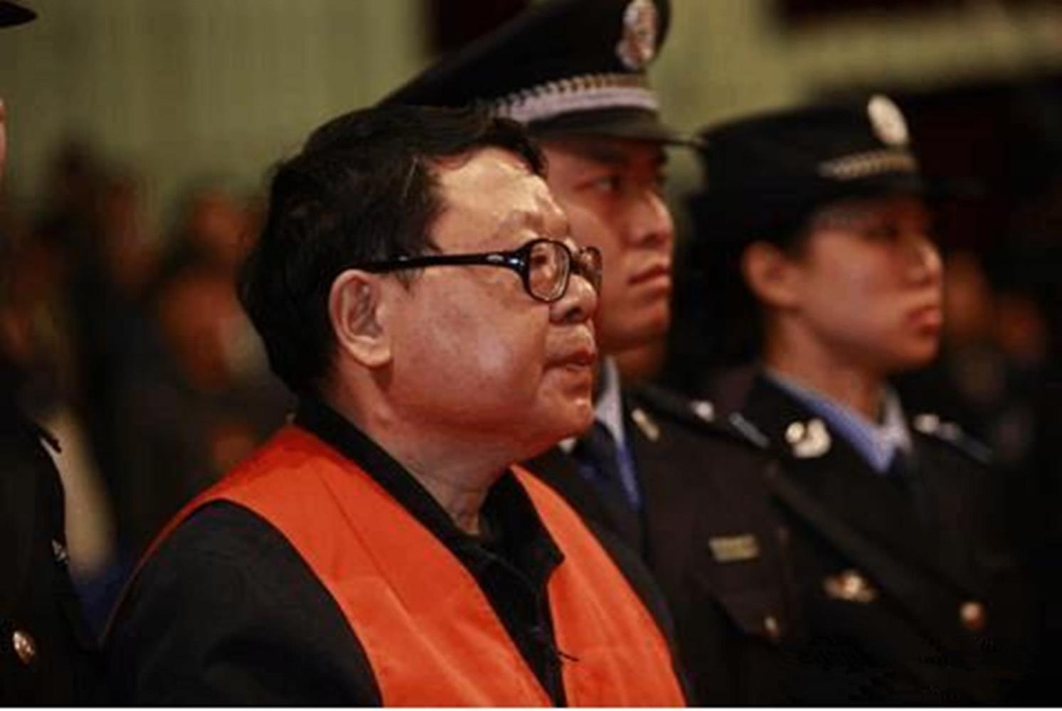 女文强的复杂引见 女文强的复杂引见