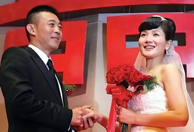 候勇妻子
