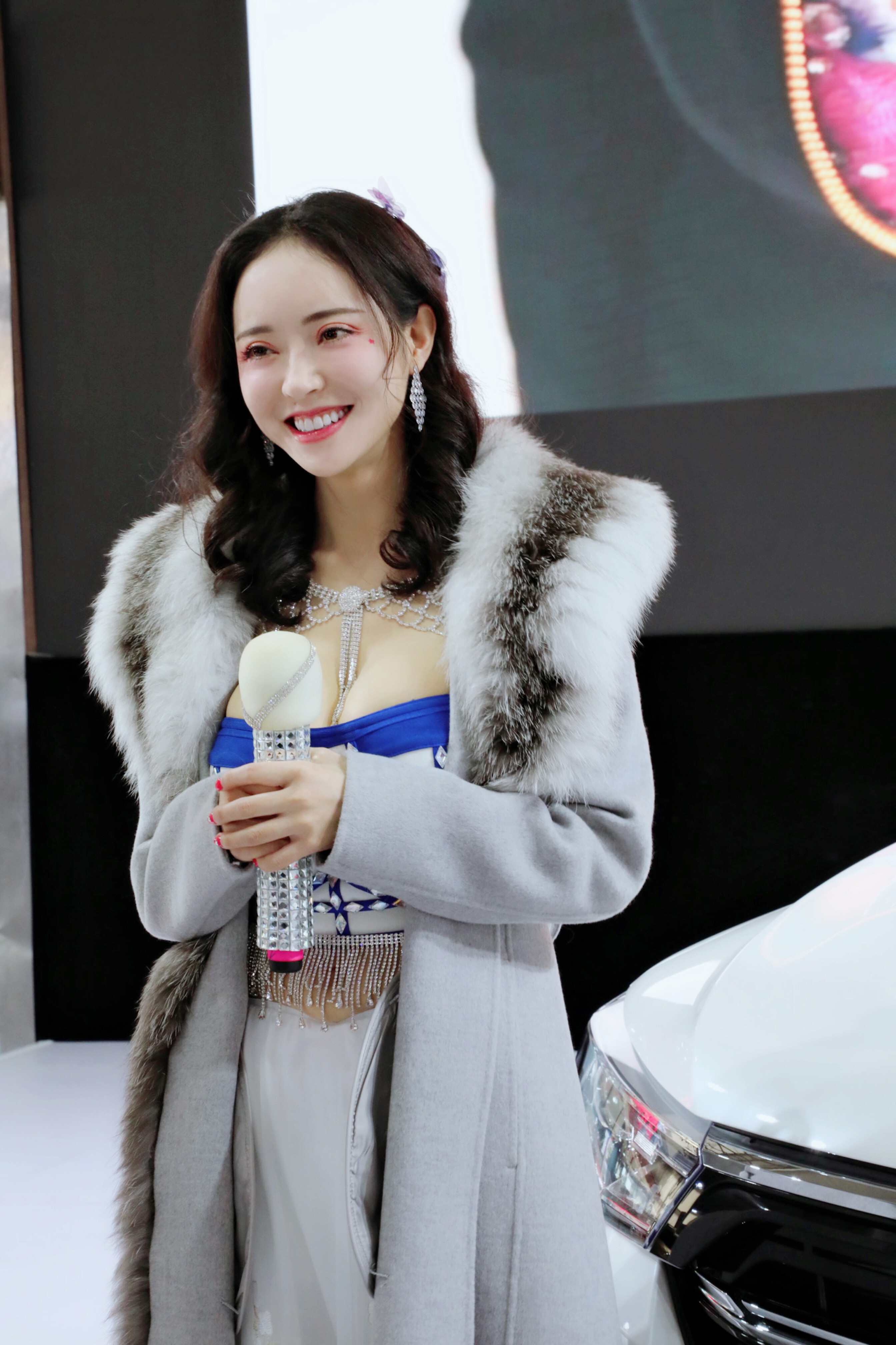 潘春春微博