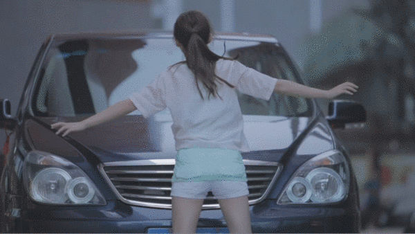 技艺与美男拥吻