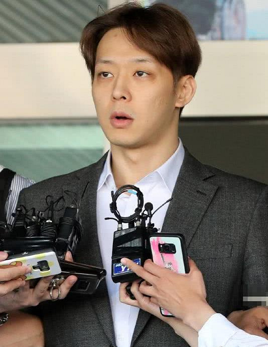 黄荷娜被告状 黄荷娜被告状