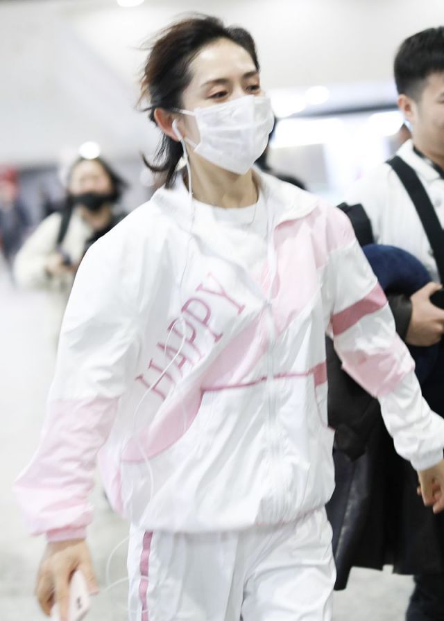 谢娜飞机撒泼