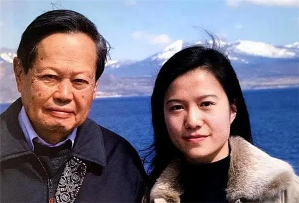 杨振宁归天博主报歉 杨振宁归天博主报歉