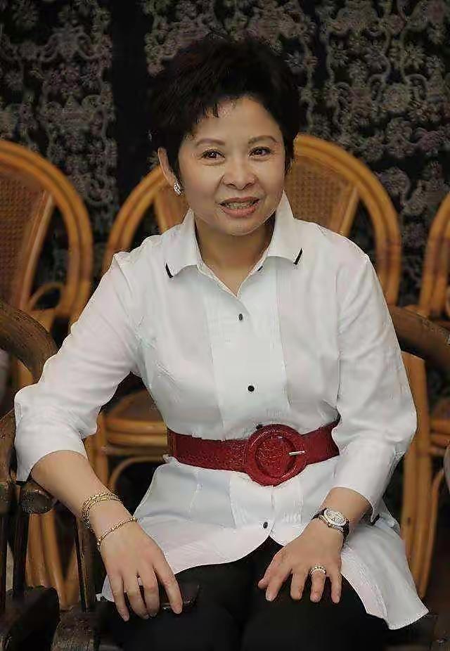 董文华的丈夫