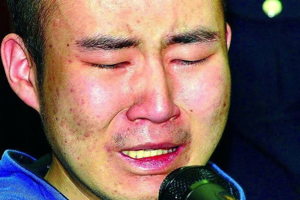 药家鑫打针挣扎 药家鑫打针挣扎