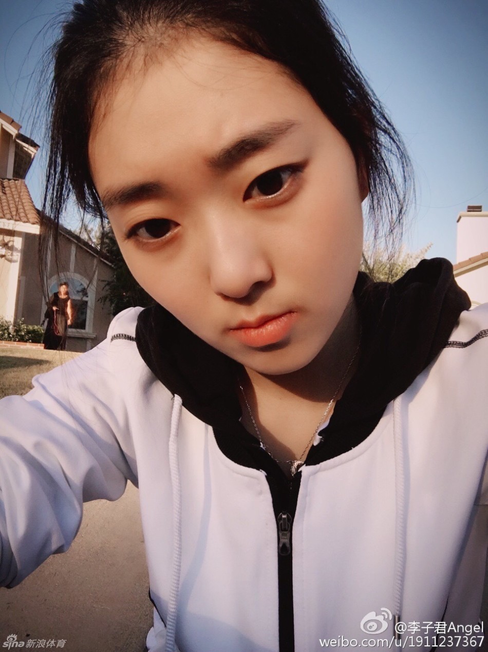 李子君糊口照