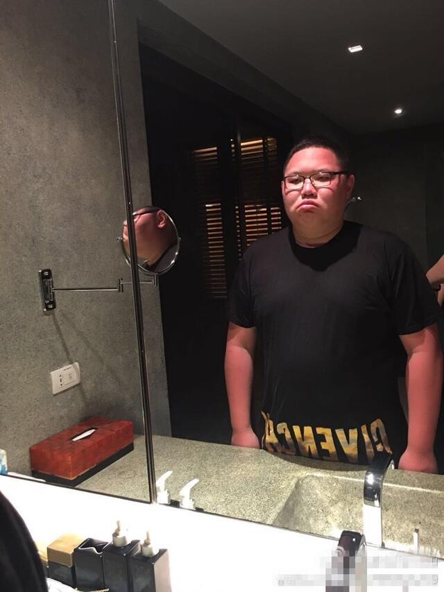 pdd扔蛇