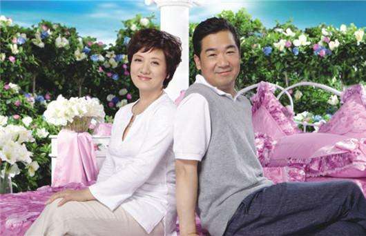 邓婕的第一任丈夫