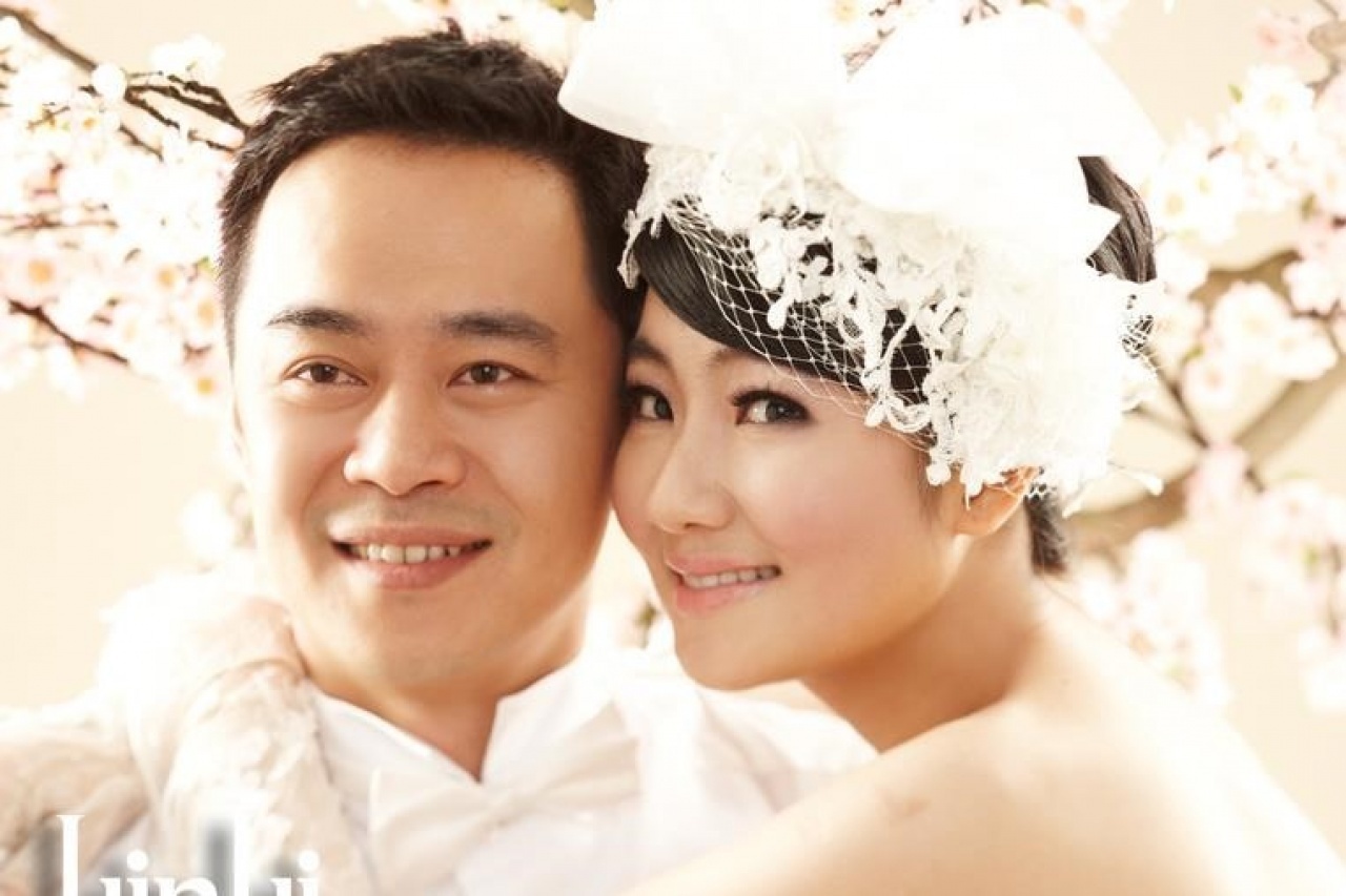 selina前夫张承中分离的复杂引见